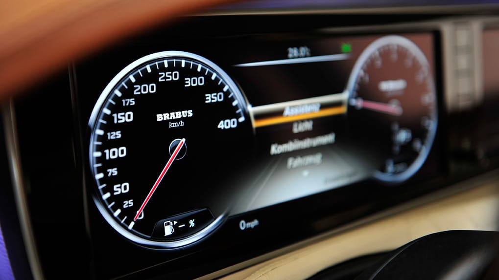 Brabus Mercedes-Benz W222 S63/S65 AMG приборная панель 400 км/ч