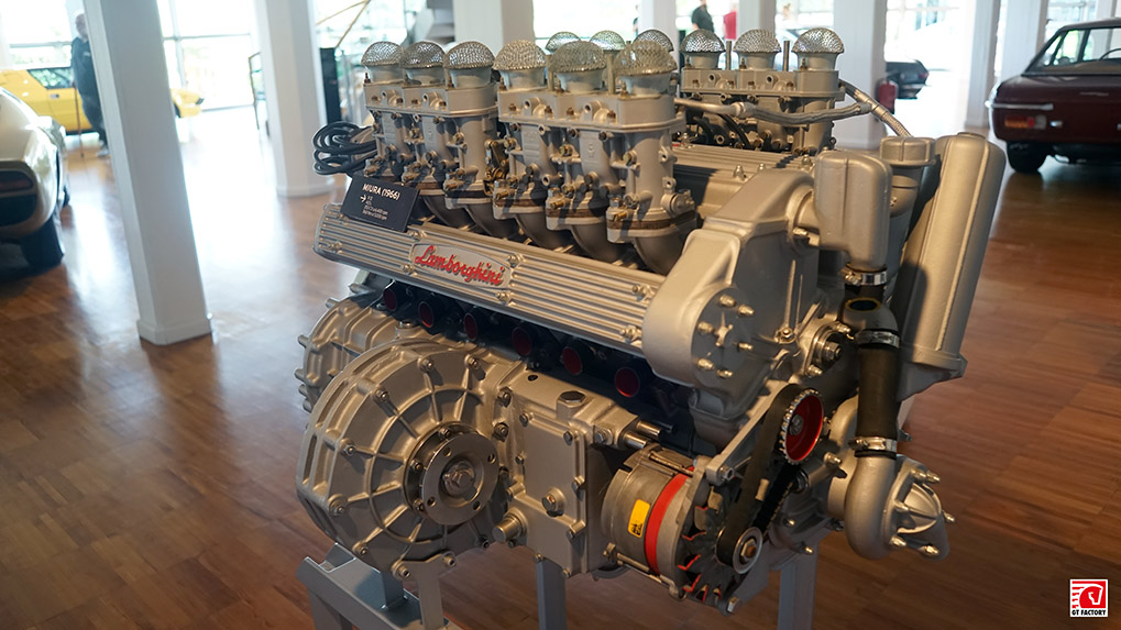 Музей Lamborghini Miura двигатель