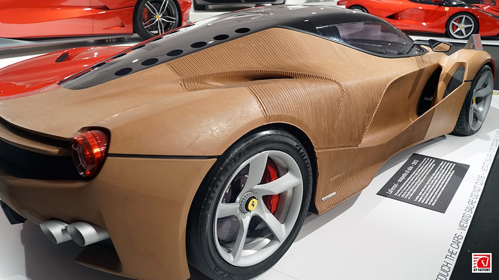 Музей Ferrari макет Laferrari