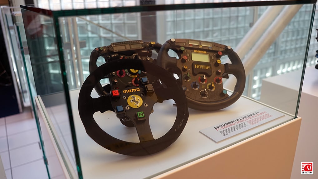 Музей Ferrari эволюция рулей Формула 1