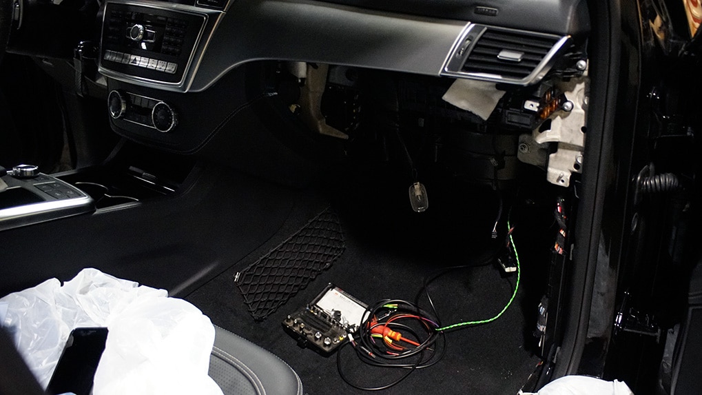 Mercedes-Benz ML63 W166 Brabus выхлопная система управление на руле