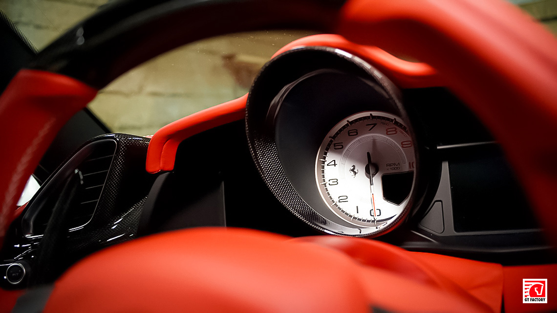 Карбоновый интерьер для Ferrari 488 Spider