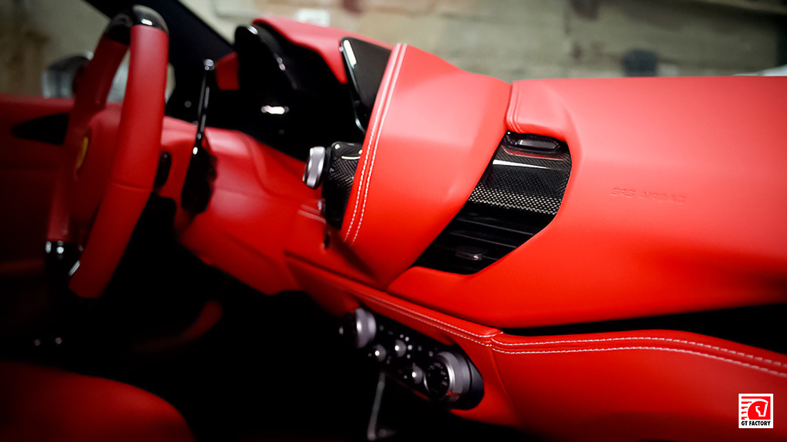 Карбоновый интерьер для Ferrari 488 Spider